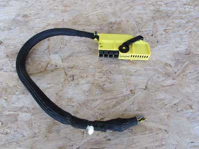BMW Yellow Front Seat Connector w/ Pigtail 8 Wire 9167678